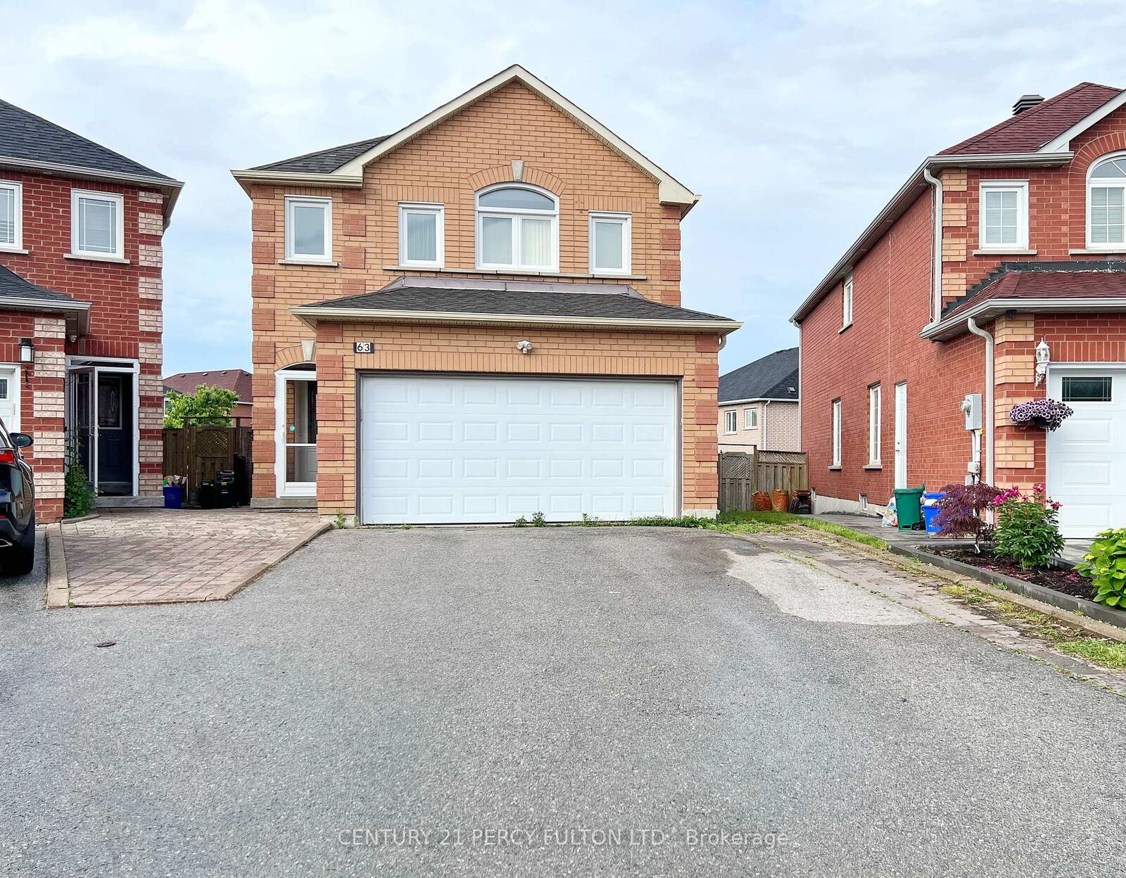 Photo de la propriété: 63 Mindy Crescent Upper ON L3S 3X3