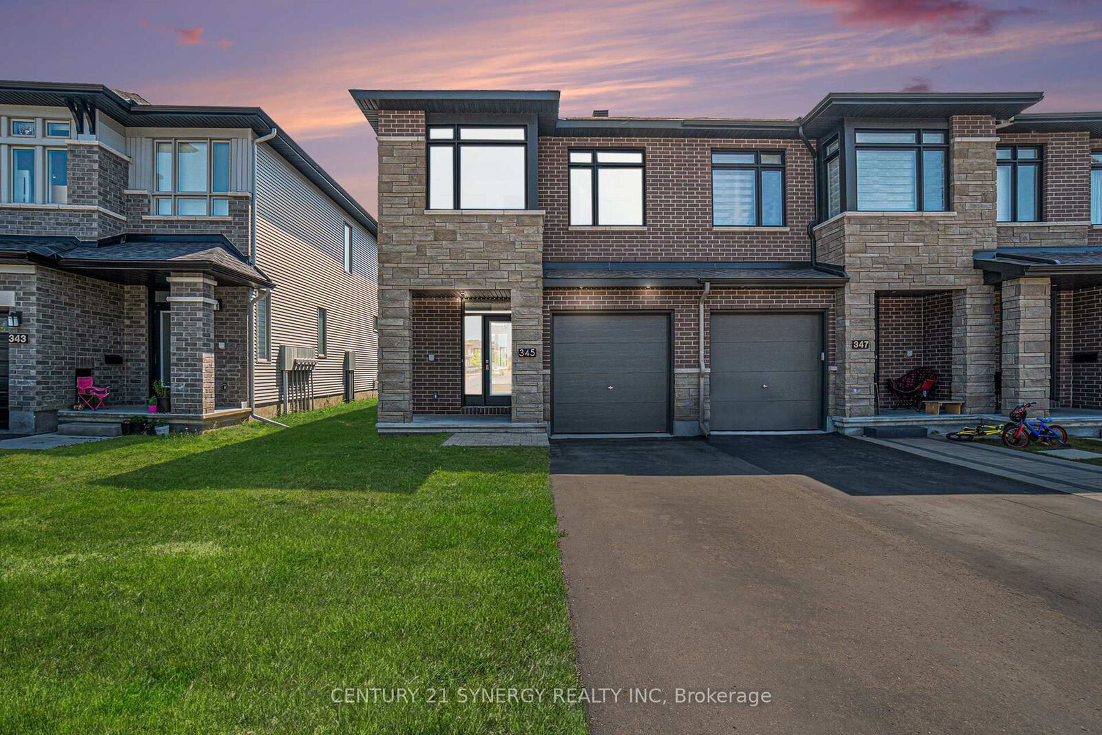 Property Photo: 345 Cornice Street ON K4B 1H9