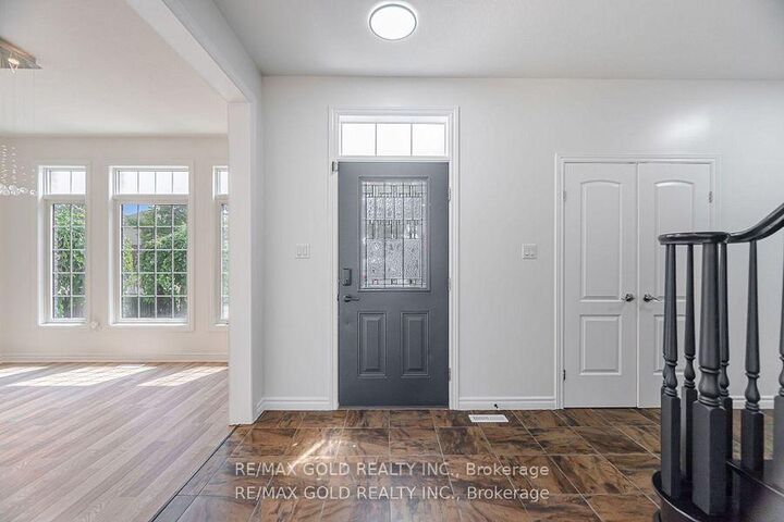Property Photo: 224 Skyline Avenue ON N5X 0A3