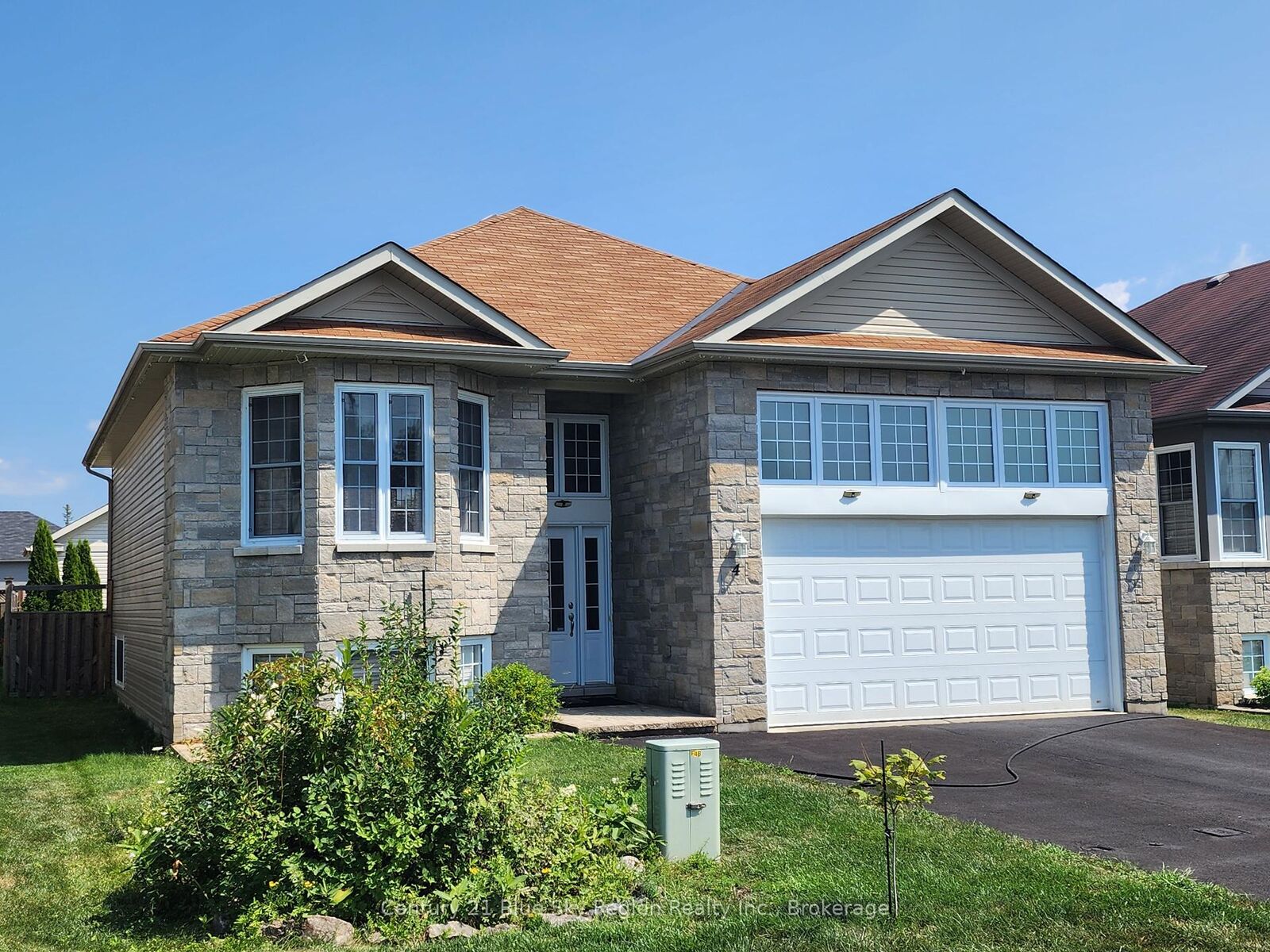 Property Photo: 4 Brookland Drive ON P1A 0A1