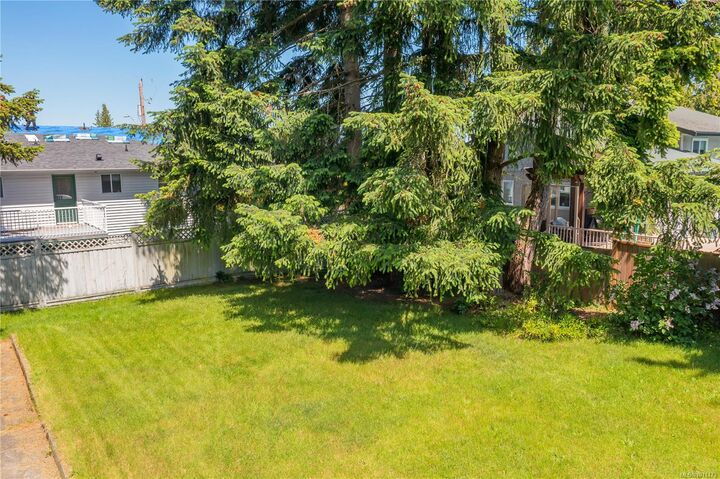 Property Photo: 5510 Rutherford Rd BC V9T 5N4