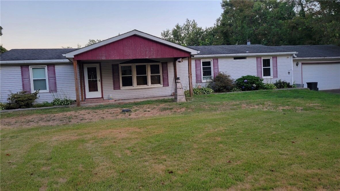 Property Photo: 102 Duquesne Dr PA 15052