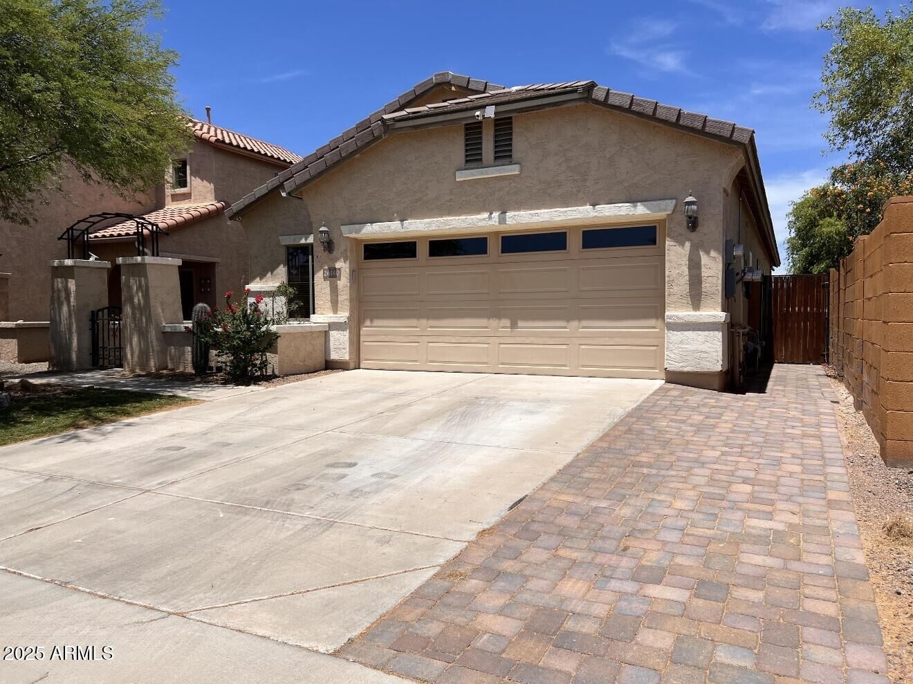 Property Photo: 26140 W Runion Drive AZ 85396