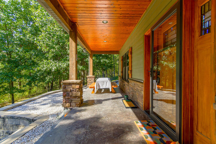 Property Photo:  18581 Brady Ln  MO 65233 
