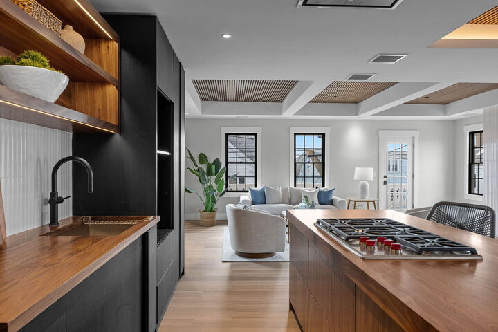 Property Photo: 404 Commercial Street 2 MA 02657