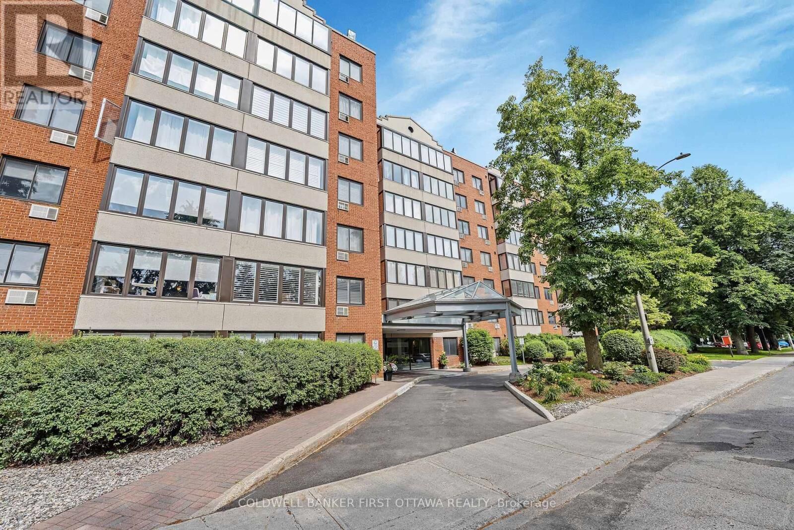 Photo de la propriété: 225 Alvin Road 111 ON K1K 4H6
