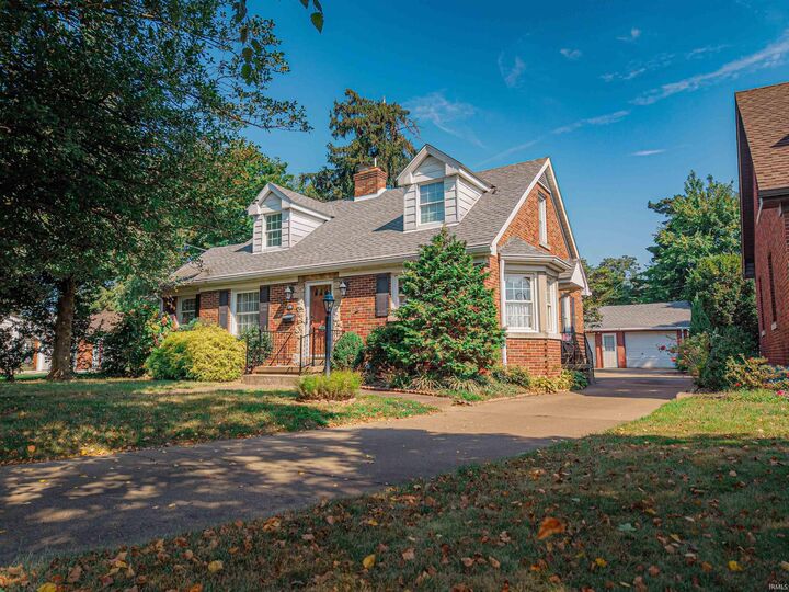 Property Photo:  2214 E Division Street  IN 47711 