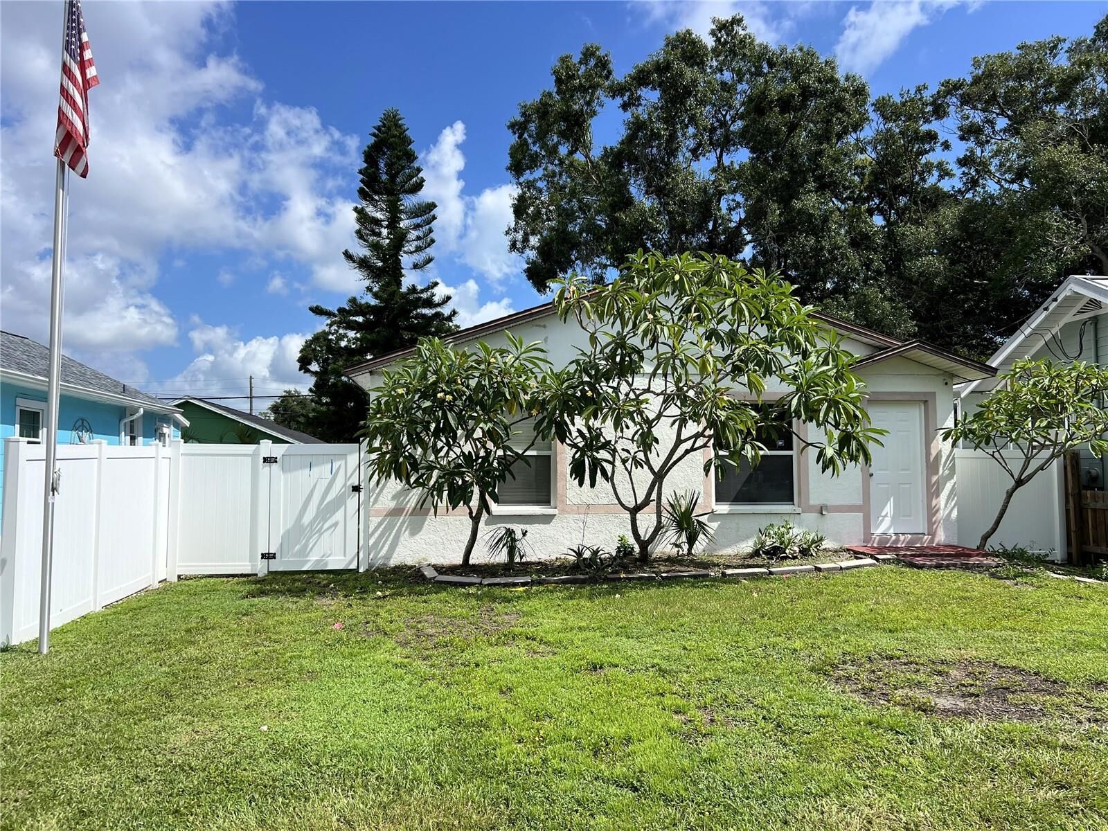 Property Photo:  5145 Preston Avenue S  FL 33707 