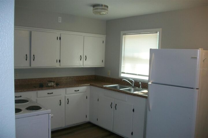 Property Photo:  1574 S Madison Avenue  FL 33756 