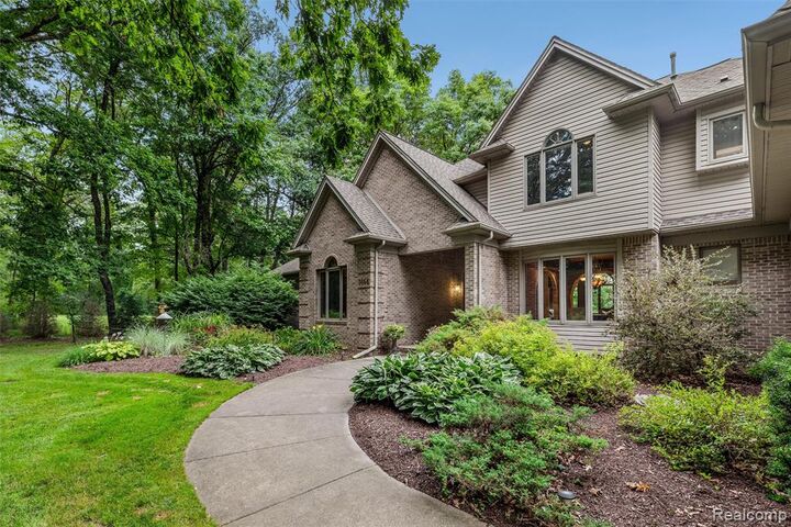 Property Photo: 1444 W Clarkston Road MI 48362