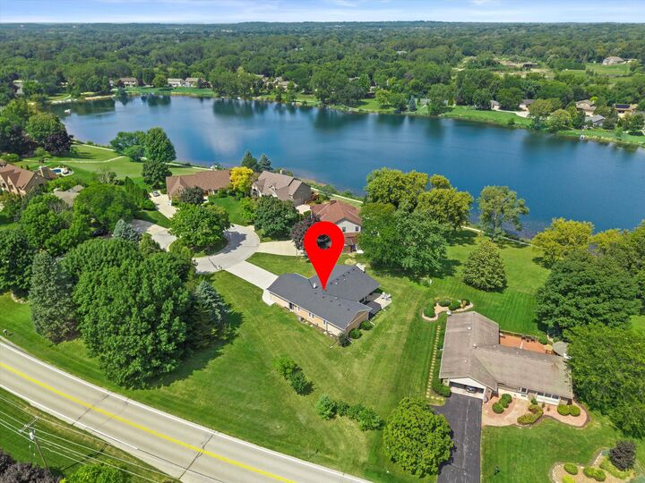 Property Photo: S76w12739 Cambridge Ct WI 53150