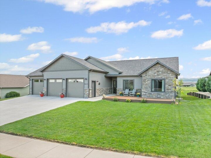 8013 Brooks Loop  Spearfish SD 57783 photo