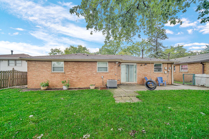 Property Photo: 4335 Mann Street IL 60452
