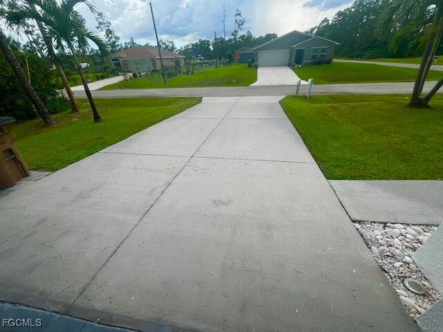 Property Photo:  822 Johns Avenue  FL 33972 