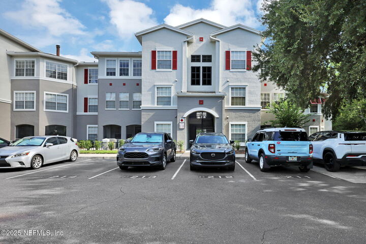 Property Photo: 3591 Kernan Boulevard S 811 FL 32224