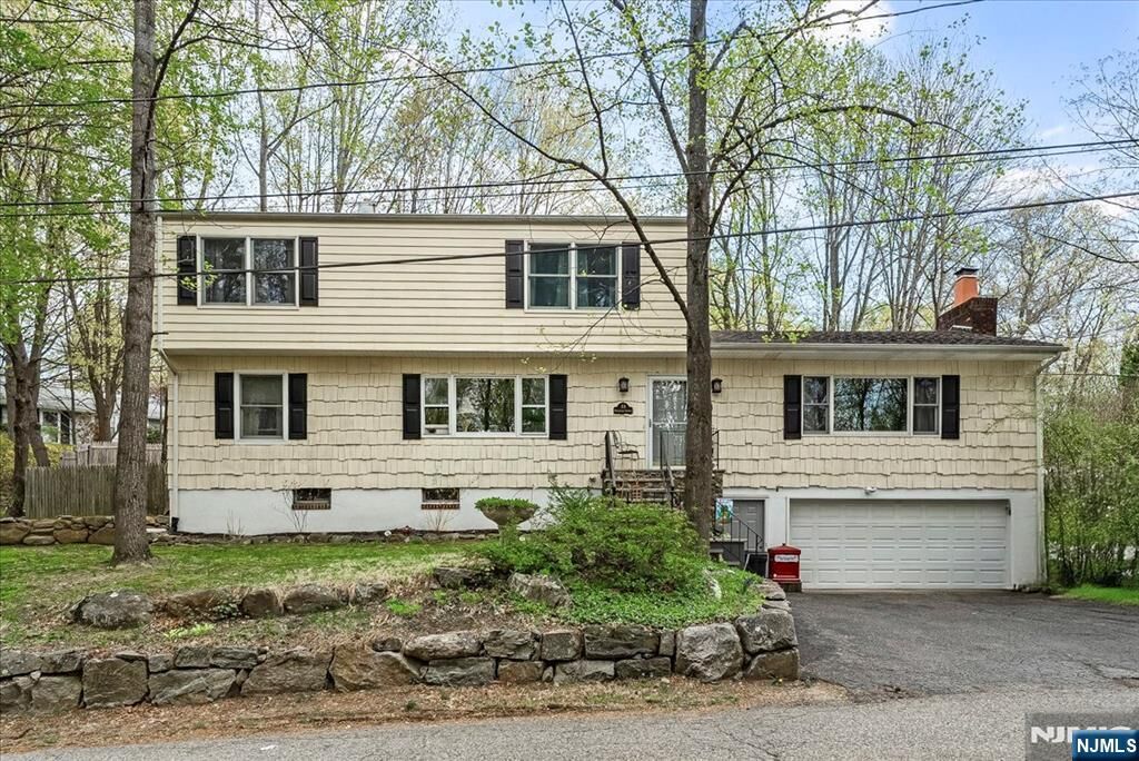 Property Photo: 33 Brooksyde Avenue NJ 07456