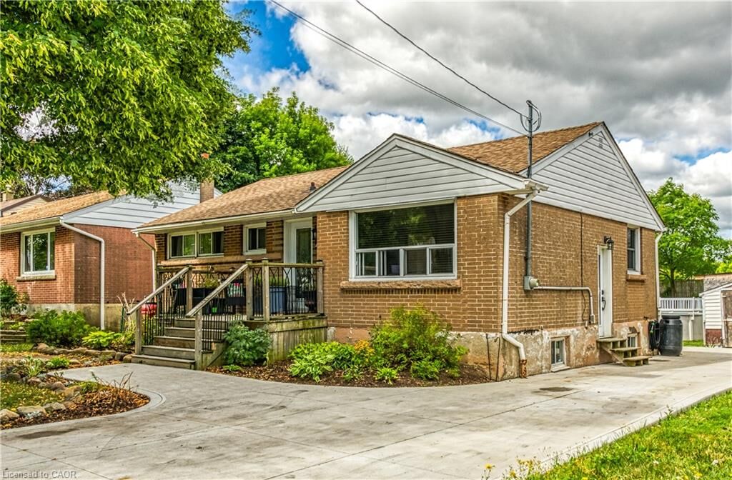 Property Photo:  446 East 36th Street  ON L8V 4A5 