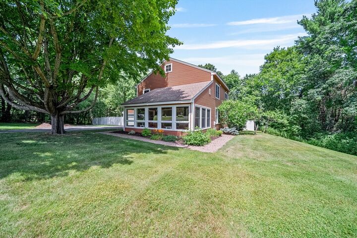 Property Photo: 7 Moulton Drive NH 03053