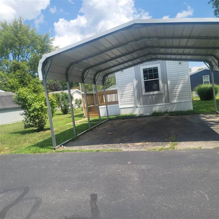Property Photo:  13 Fairoaks Drive  IN 47374 