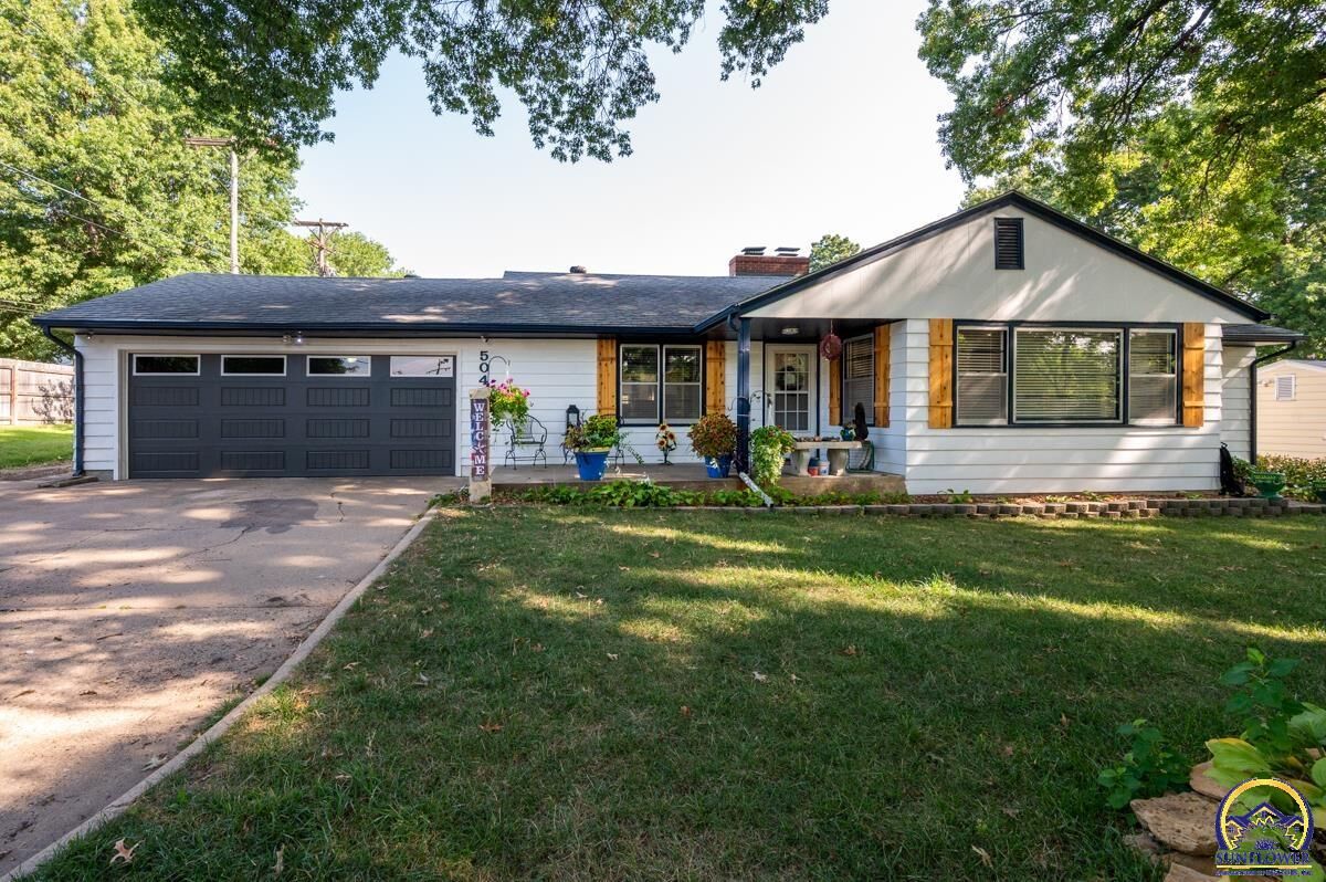 Property Photo:  5044 SW 22nd St  KS 66614 