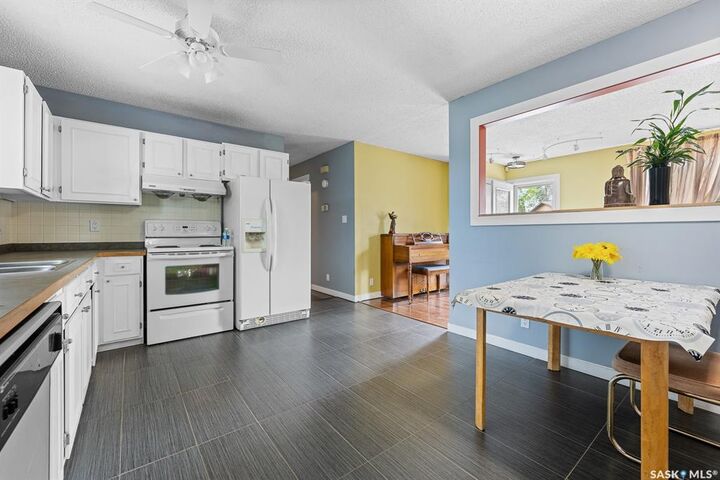 Property Photo:  762 Bard Crescent N  SK S4X 2K5 