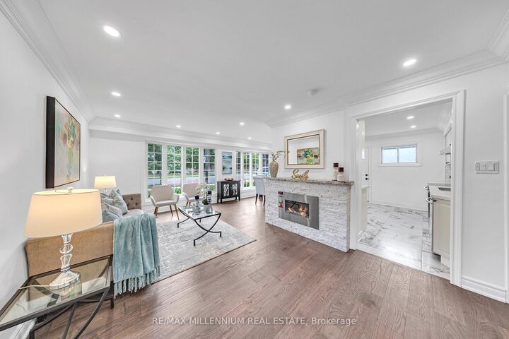 Property Photo: 962 Midland Avenue ON M1K 4G3