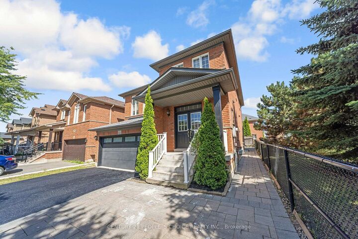 Property Photo:  26 Chestermere Crescent  ON L7A 2E8 