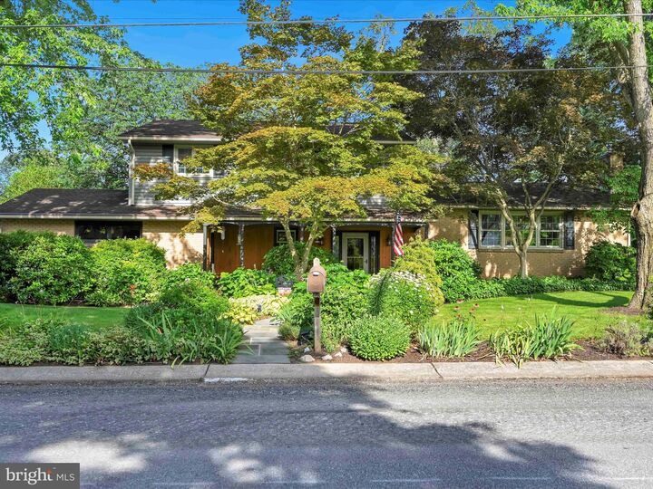 Property Photo:  8 Wintermere Road  PA 17042 