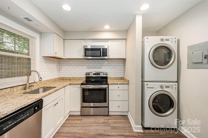 1512 Seigle Avenue 1  Charlotte NC 28205 photo