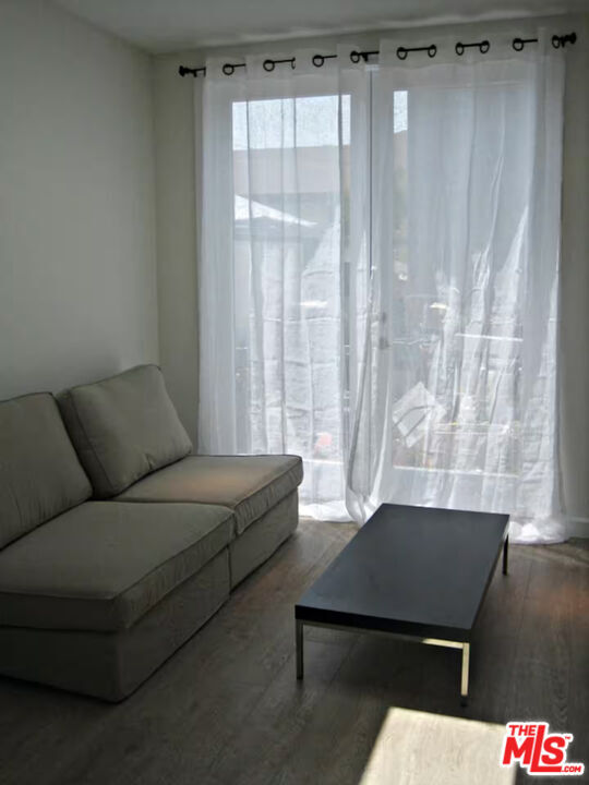 Property Photo: 4125 1/4 Huron Ave CA 90232
