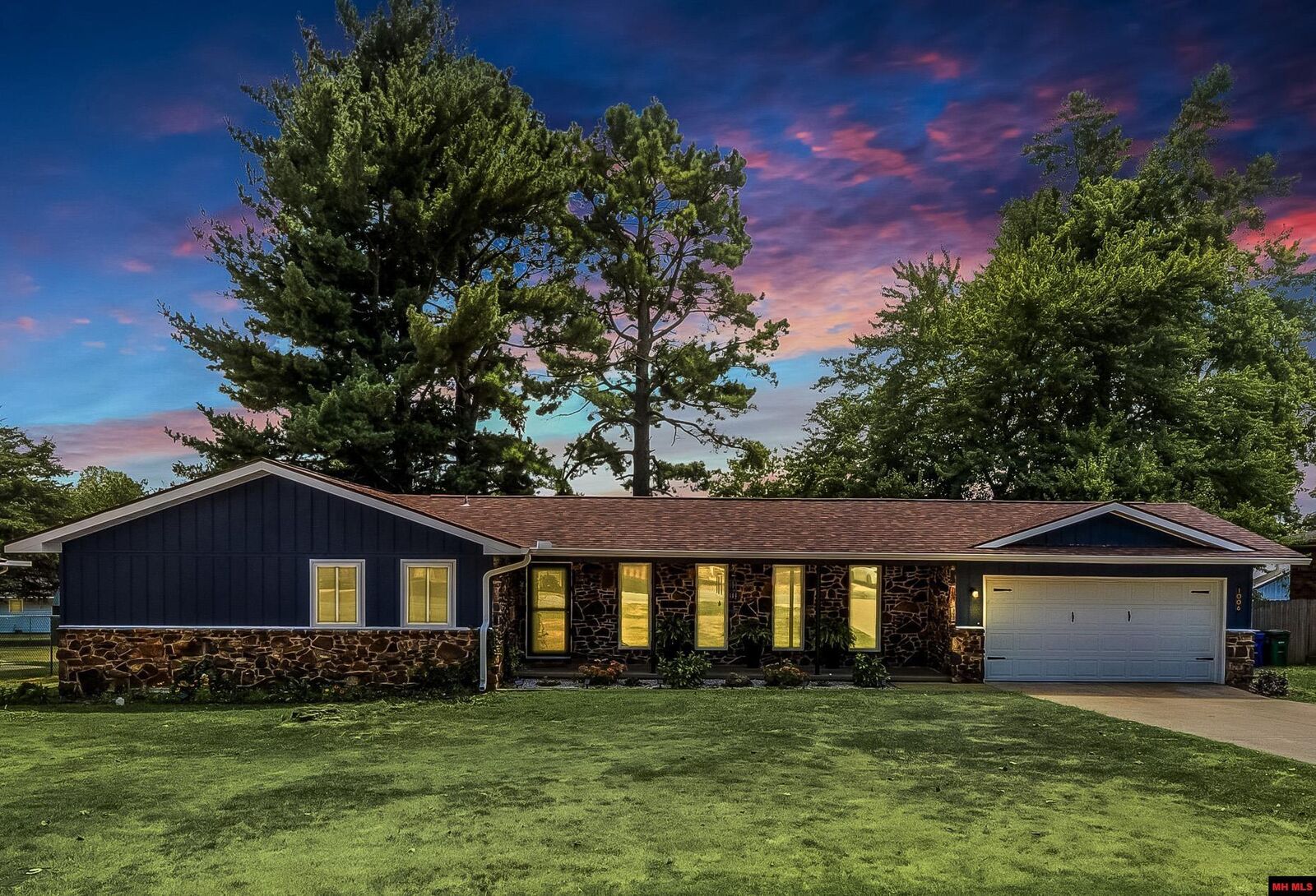 Property Photo:  1006 Tanglewood Drive  AR 72653 