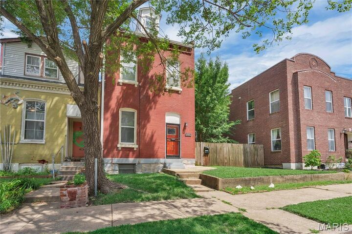 Property Photo:  2121 Victor Street  MO 63104 