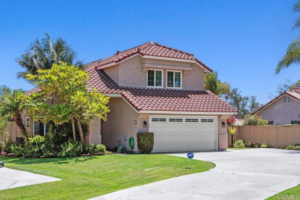 Property Photo:  1766 Mount Way  CA 92081