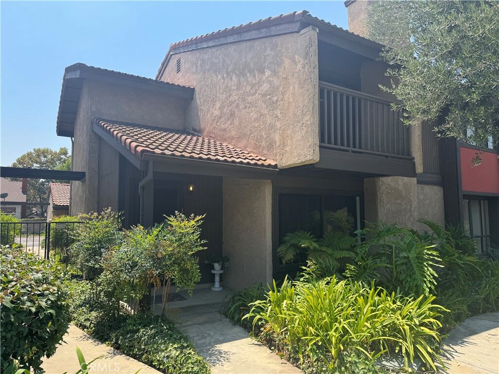 Property Photo: 189 S Hollenbeck Ave CA 91723