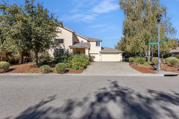 Property Photo: 4228 Dogwood Place CA 95618
