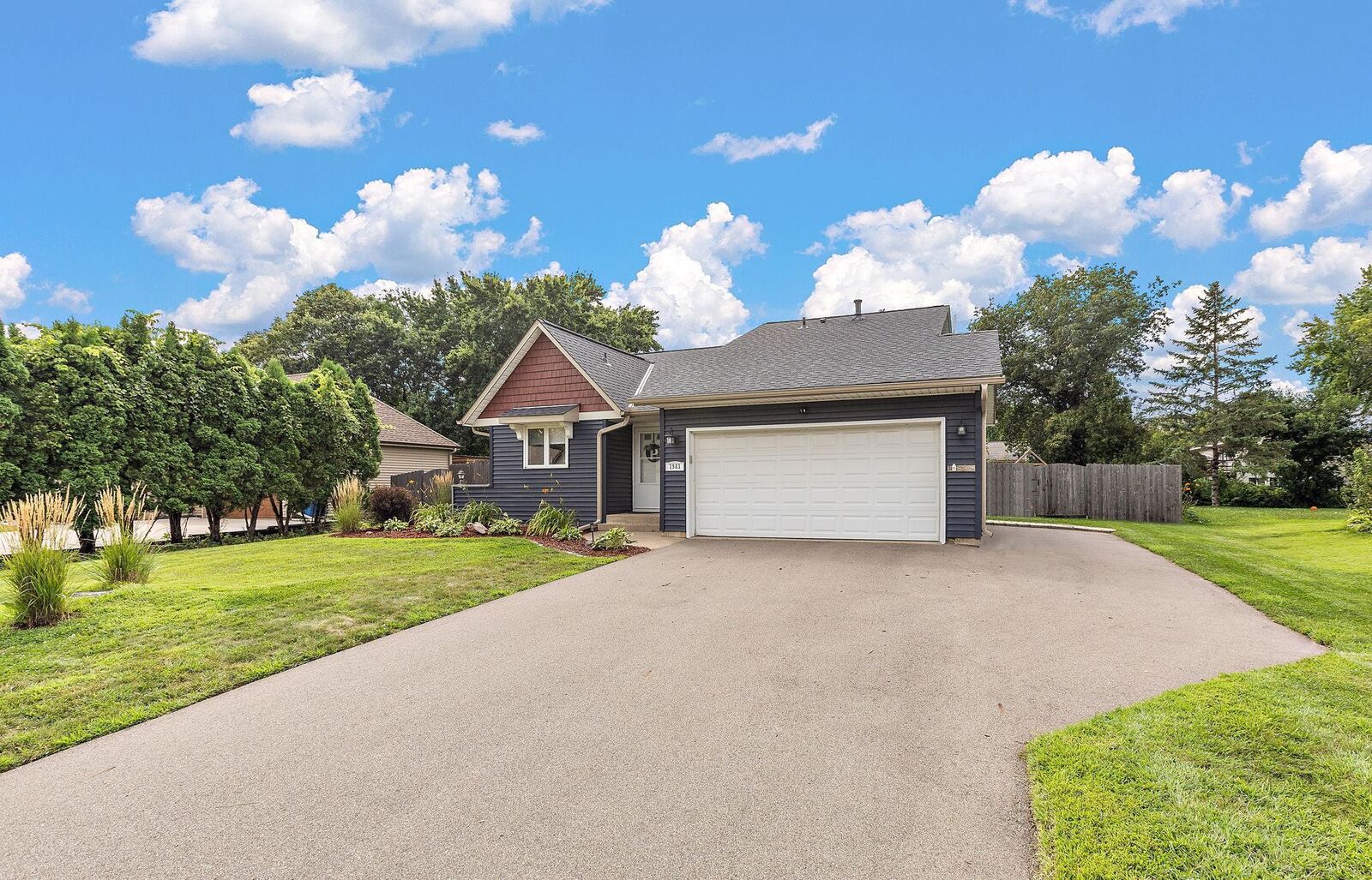 Property Photo: 7983 Hallmark Way MN 55124