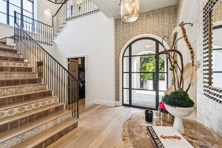 Property Photo: 1402 Fountain Grass Court TX 76262