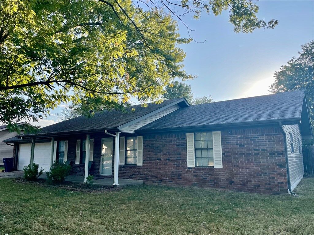 Property Photo:  1117 Whippoorwill Lane  AR 72761 