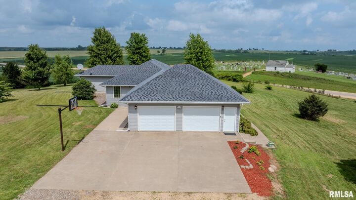 Property Photo: 3794 170th Street IA 52727