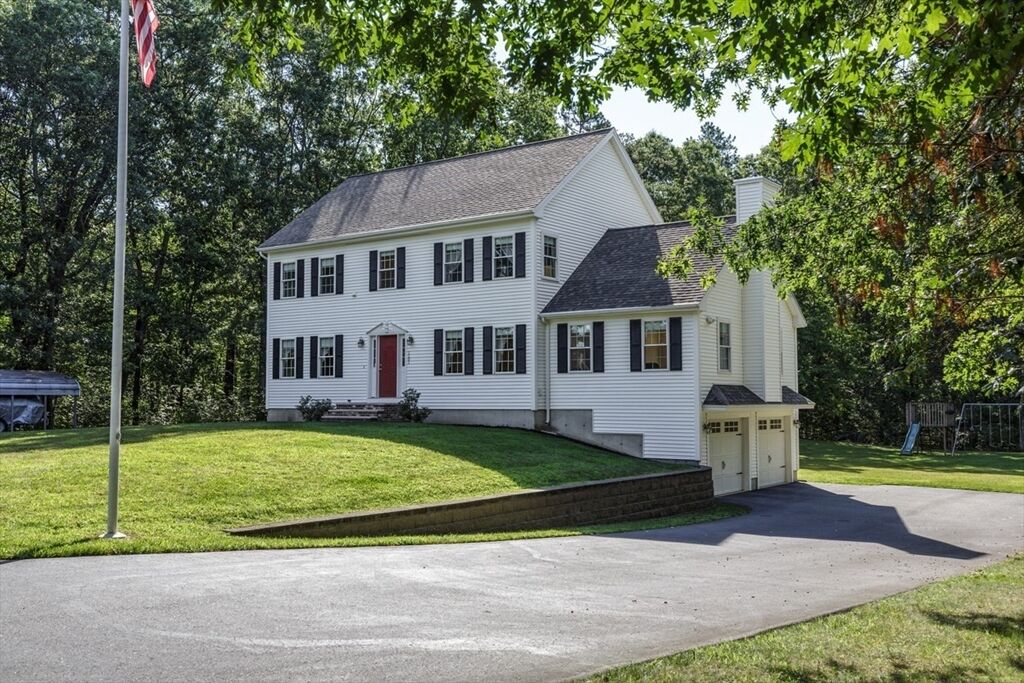 Property Photo:  1101 Methuen St  MA 01826 