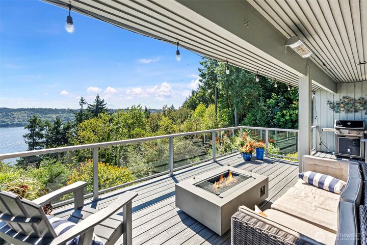 Property Photo: 824 30th Street NW 8A WA 98335