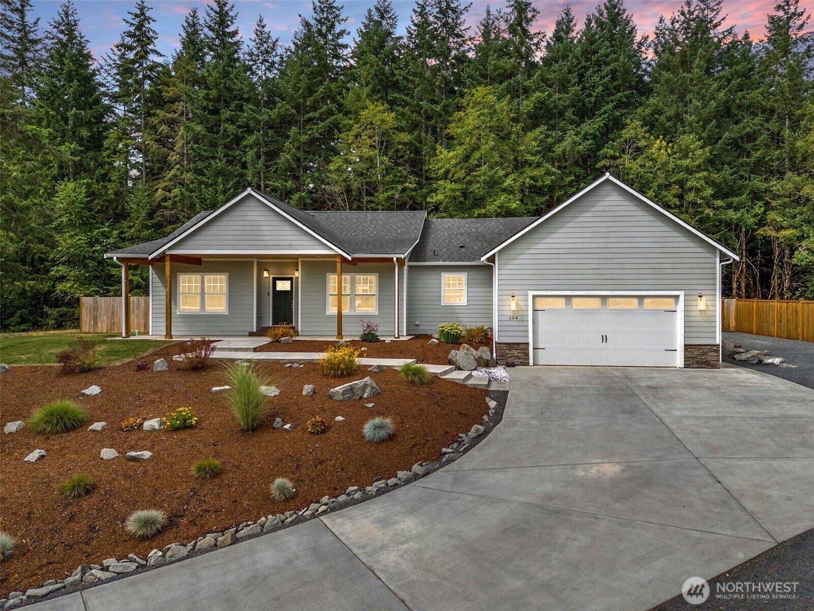 Property Photo:  104  Sequoia Lane  WA 98570 