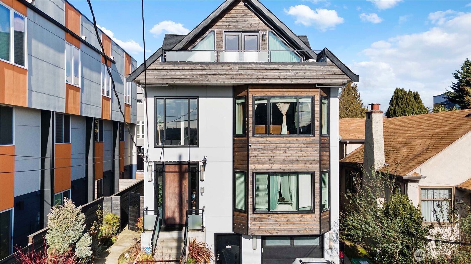Property Photo:  804 N Motor Place B  WA 98103 