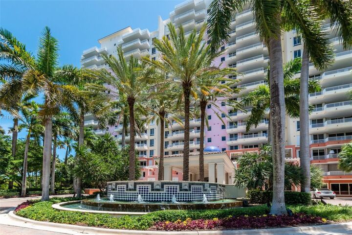 781 Crandon Blvd 306  Key Biscayne FL 33149 photo