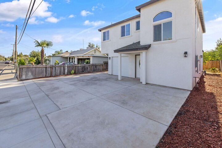 Property Photo: 1703 N Stevenson Street CA 93291
