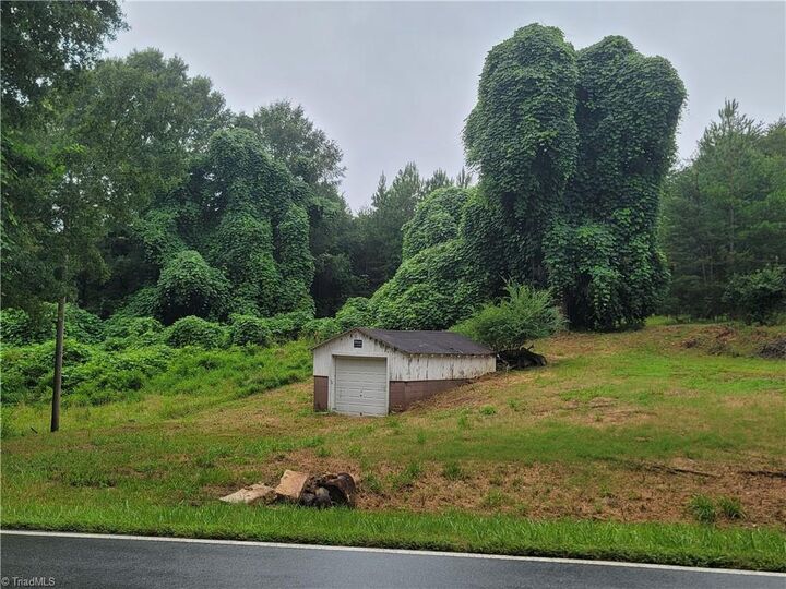 Property Photo: 1818 Stone Mountain Road NC 27048