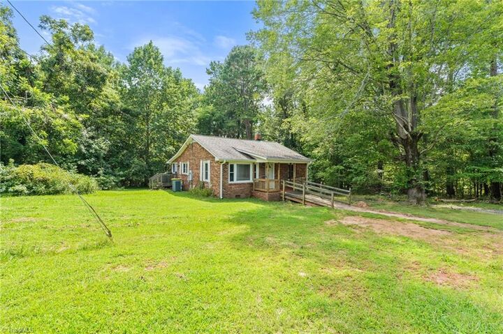 Property Photo:  605 Nichols Street  NC 27025 
