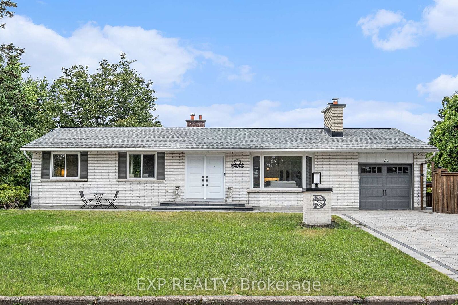 Property Photo:  3 St Remy Drive  ON K2J 1A4 