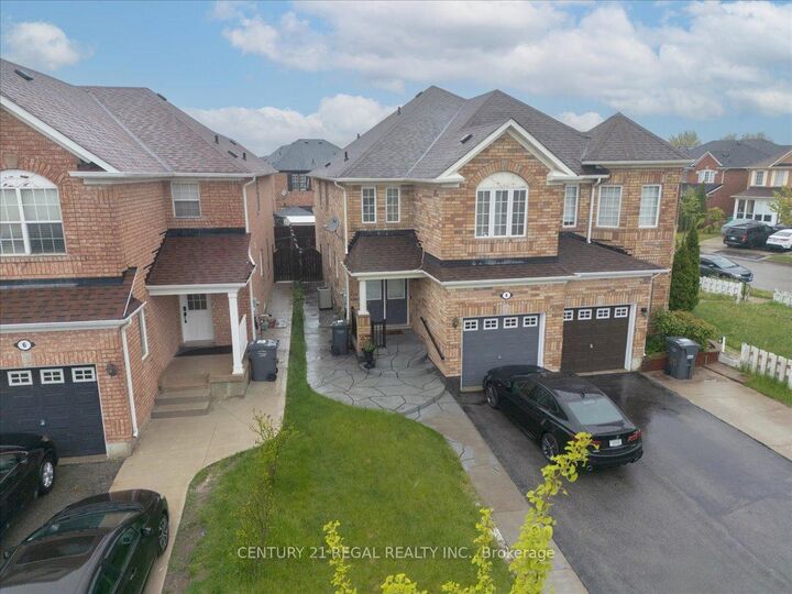 4 Parisian Road  Brampton ON L6P 2S8 photo