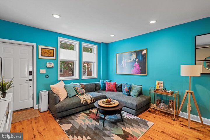 603 Sigel Street  Philadelphia PA 19148 photo
